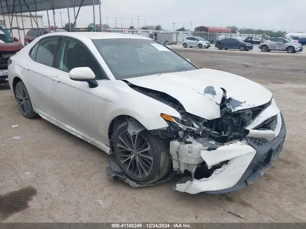 4T1G11AK0LU357527 2020 TOYOTA CAMRY - Image 1