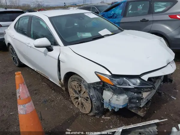 4T1G11AK0LU358905 2020 TOYOTA CAMRY - Image 1