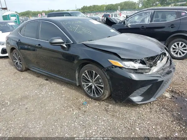 4T1G11AK0LU367328 2020 TOYOTA CAMRY - Image 1