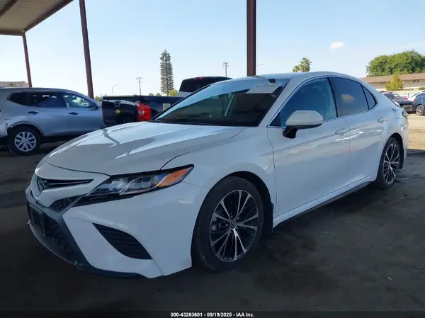4T1G11AK0LU391869 2020 TOYOTA CAMRY - Image 2