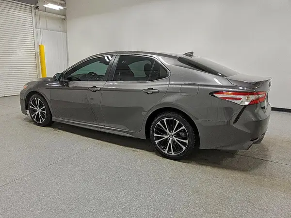 4T1G11AK0LU396991 2020 TOYOTA CAMRY - Image 2