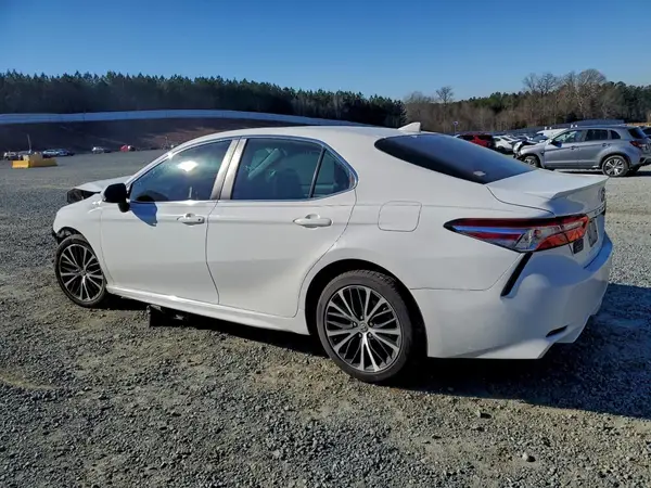 4T1G11AK0LU501657 2020 TOYOTA CAMRY - Image 2