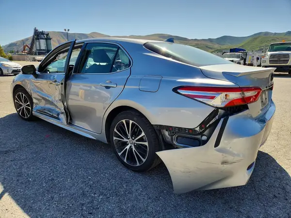 4T1G11AK0LU505465 2021 TOYOTA CAMRY - Image 2