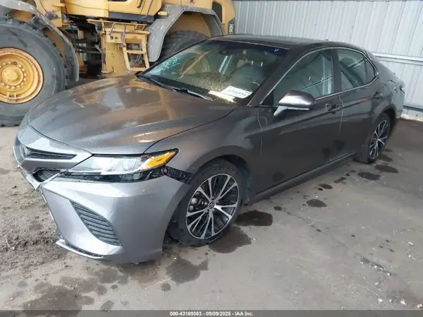4T1G11AK0LU510066 2020 TOYOTA CAMRY - Image 2
