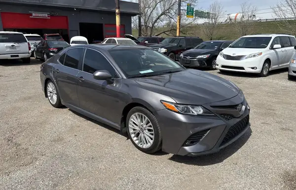4T1G11AK0LU875220 2020 TOYOTA CAMRY - Image 1