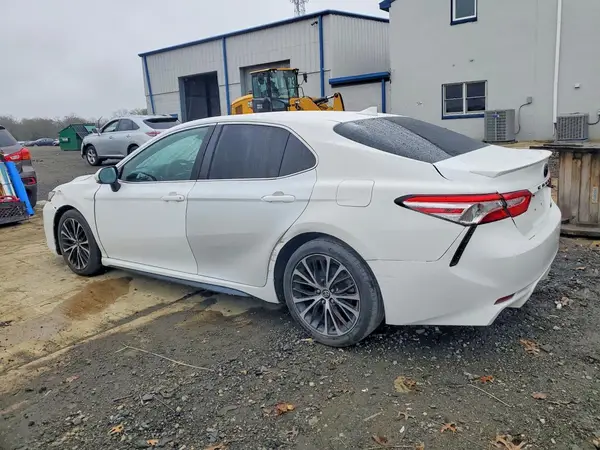 4T1G11AK0LU880188 2020 TOYOTA CAMRY - Image 2