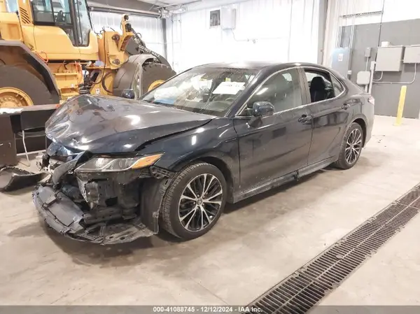 4T1G11AK0LU890932 2020 TOYOTA CAMRY - Image 2