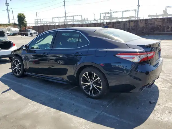 4T1G11AK0LU895631 2020 TOYOTA CAMRY - Image 2