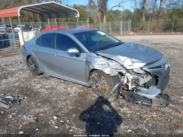 4T1G11AK0LU900780 2020 TOYOTA CAMRY - Image 1