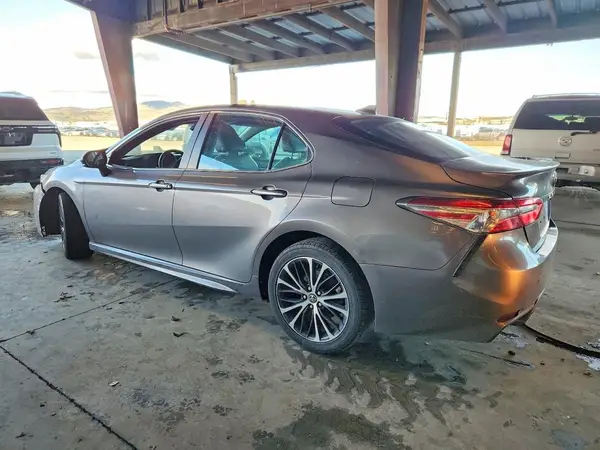 4T1G11AK0LU905574 2020 TOYOTA CAMRY - Image 2