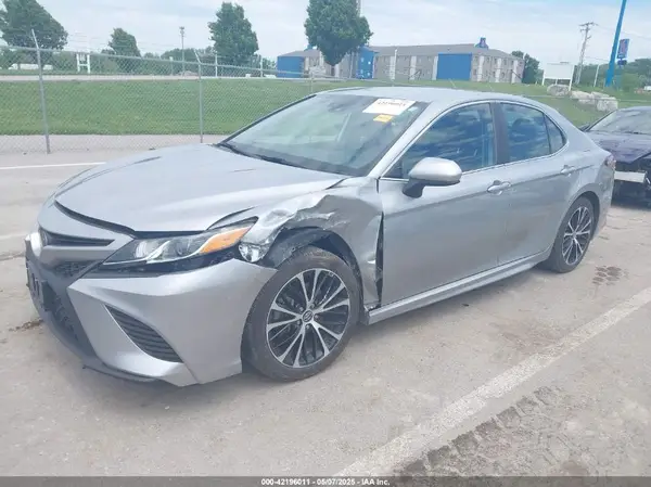 4T1G11AK0LU924187 2020 TOYOTA CAMRY - Image 2