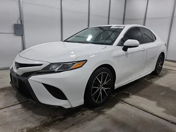 4T1G11AK0LU924383 2020 TOYOTA CAMRY - Image 1