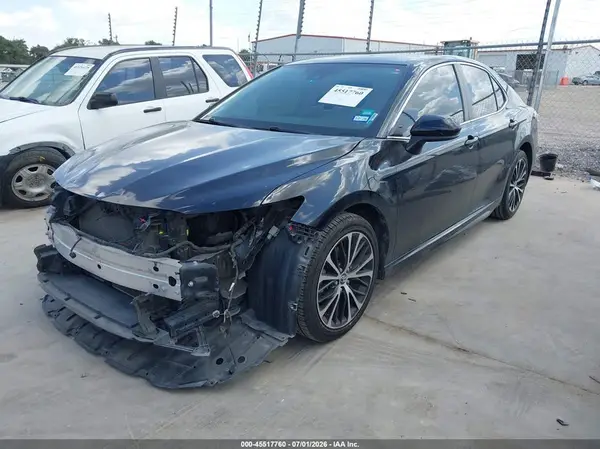4T1G11AK0LU939594 2020 TOYOTA CAMRY - Image 2