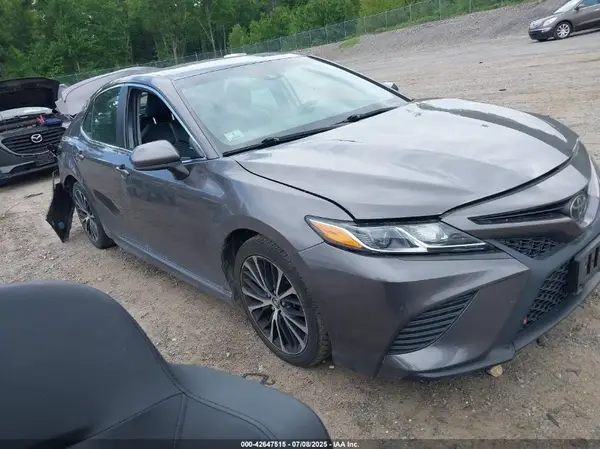 4T1G11AK0LU939675 2020 TOYOTA CAMRY - Image 1