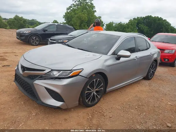 4T1G11AK0LU944293 2020 TOYOTA CAMRY - Image 2