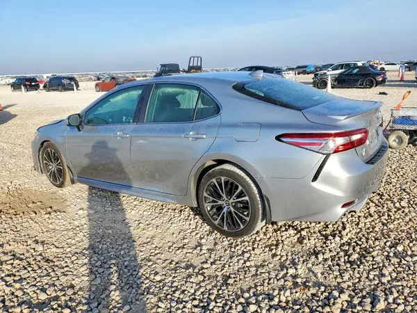 4T1G11AK0LU945802 2020 TOYOTA CAMRY - Image 2
