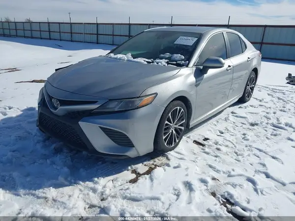 4T1G11AK0LU951776 2020 TOYOTA CAMRY - Image 2