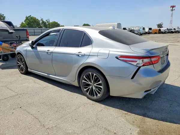 4T1G11AK0LU958064 2020 TOYOTA CAMRY - Image 2