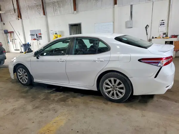 4T1G11AK0LU961997 2020 TOYOTA CAMRY - Image 2