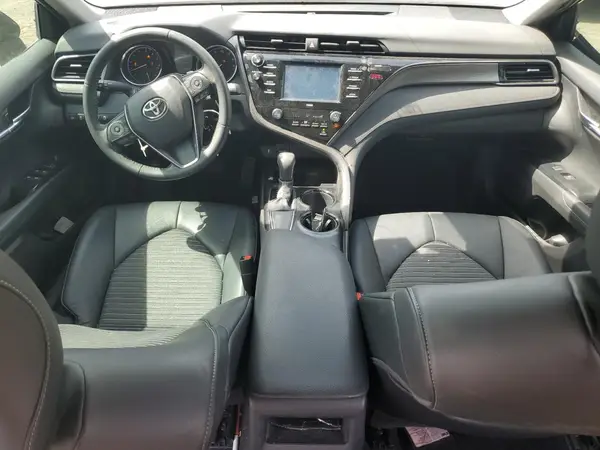 4T1G11AK0LU963281 2020 TOYOTA CAMRY - Image 8