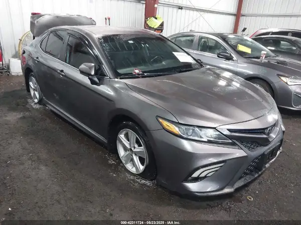 4T1G11AK0LU966312 2020 TOYOTA CAMRY - Image 1