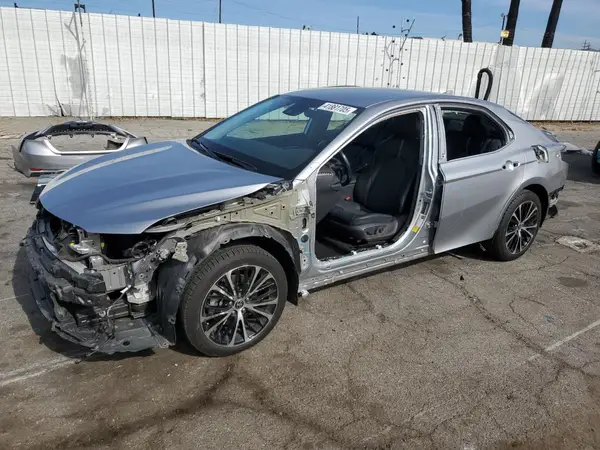 4T1G11AK0LU969937 2020 TOYOTA CAMRY - Image 1