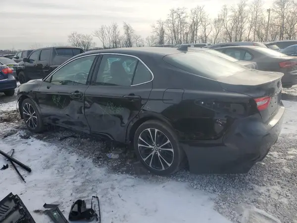 4T1G11AK0LU971817 2020 TOYOTA CAMRY - Image 2