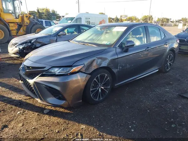 4T1G11AK0LU978105 2020 TOYOTA CAMRY - Image 2