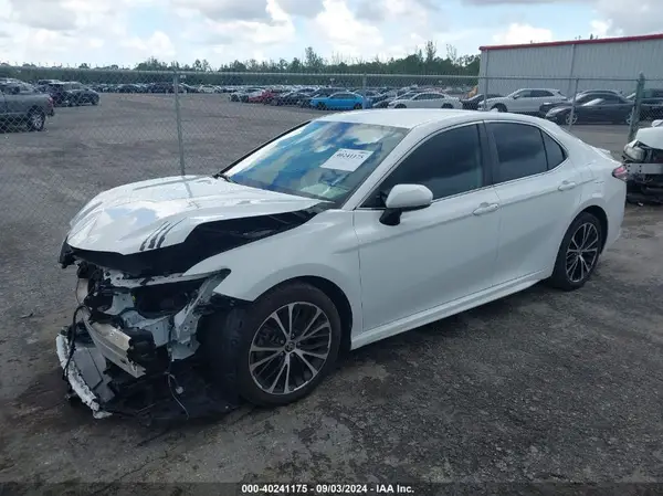 4T1G11AK0LU978850 2020 TOYOTA CAMRY - Image 2