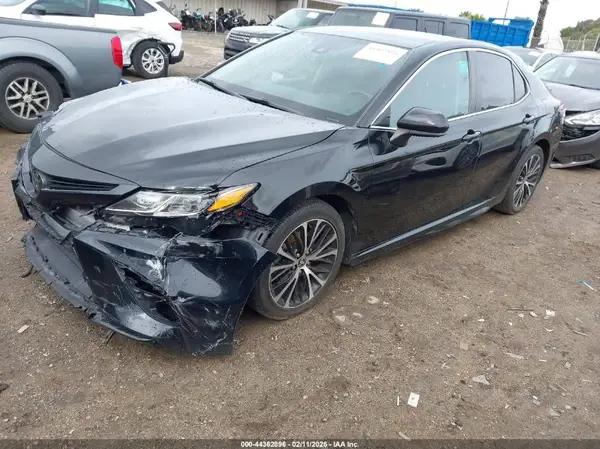 4T1G11AK0LU981117 2020 TOYOTA CAMRY - Image 2