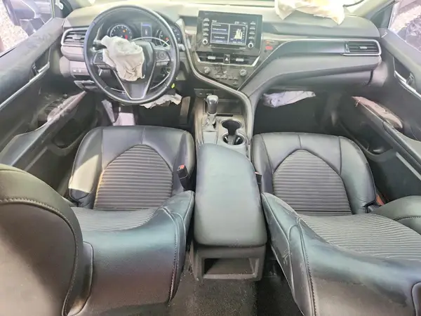 4T1G11AK0MU405772 2021 TOYOTA CAMRY - Image 8