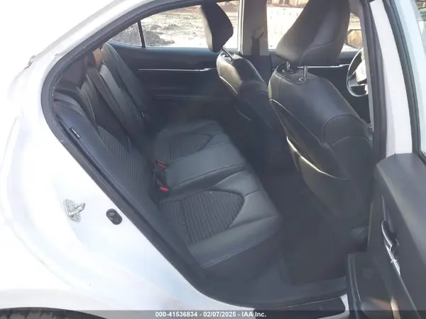 4T1G11AK0MU406520 2021 TOYOTA CAMRY - Image 8