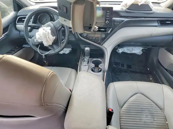 4T1G11AK0MU409143 2021 TOYOTA CAMRY - Image 8