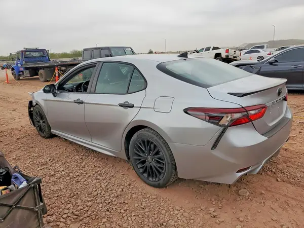 4T1G11AK0MU410616 2021 TOYOTA CAMRY - Image 2