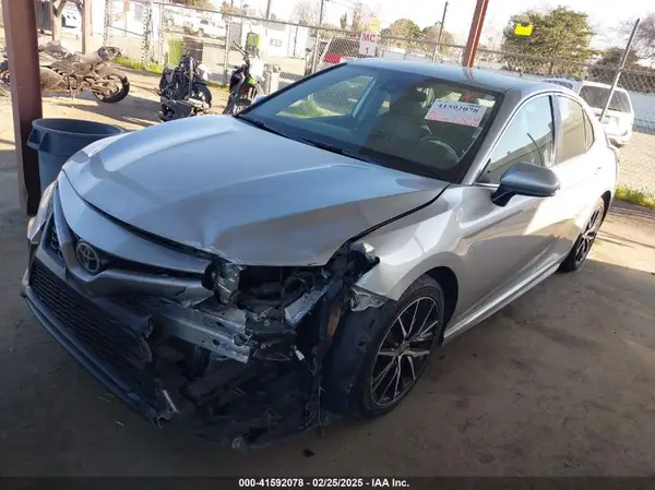 4T1G11AK0MU412835 2021 TOYOTA CAMRY - Image 2