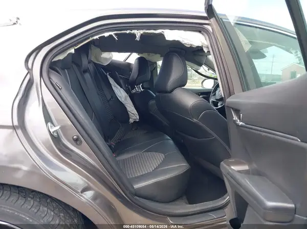 4T1G11AK0MU416674 2021 TOYOTA CAMRY - Image 8