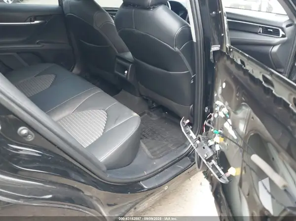 4T1G11AK0MU417730 2021 TOYOTA CAMRY - Image 8