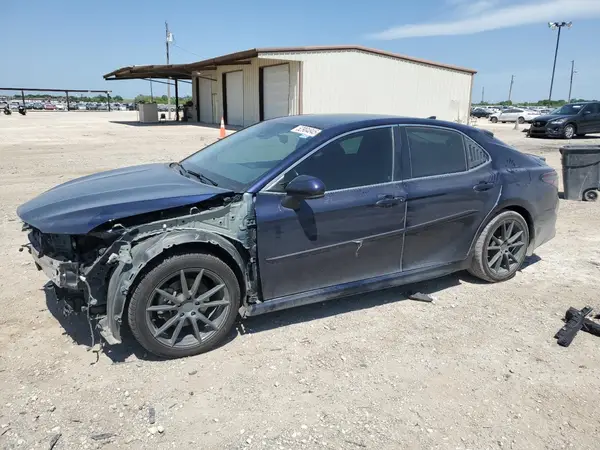 4T1G11AK0MU418599 2021 TOYOTA CAMRY - Image 1