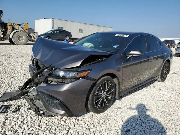 4T1G11AK0MU420708 2021 TOYOTA CAMRY - Image 1