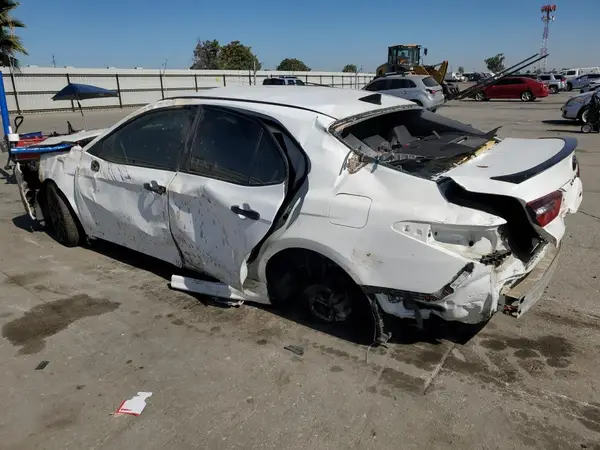 4T1G11AK0MU423480 2021 TOYOTA CAMRY - Image 2