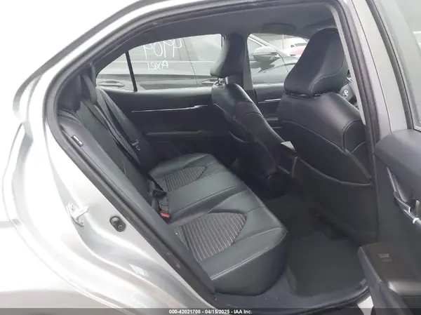 4T1G11AK0MU424533 2021 TOYOTA CAMRY - Image 8