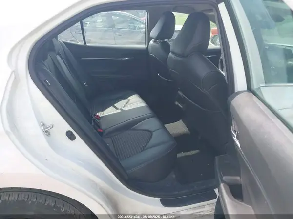 4T1G11AK0MU424600 2021 TOYOTA CAMRY - Image 8