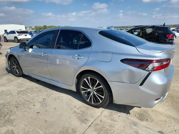 4T1G11AK0MU424855 2021 TOYOTA CAMRY - Image 2