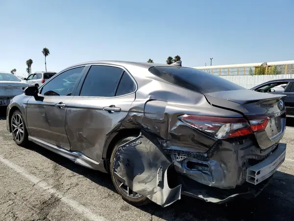 4T1G11AK0MU426251 2021 TOYOTA CAMRY - Image 2