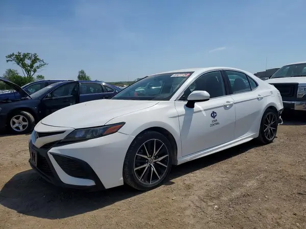 4T1G11AK0MU427562 2021 TOYOTA CAMRY - Image 1