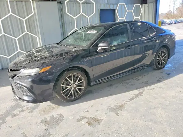 4T1G11AK0MU432700 2021 TOYOTA CAMRY - Image 1