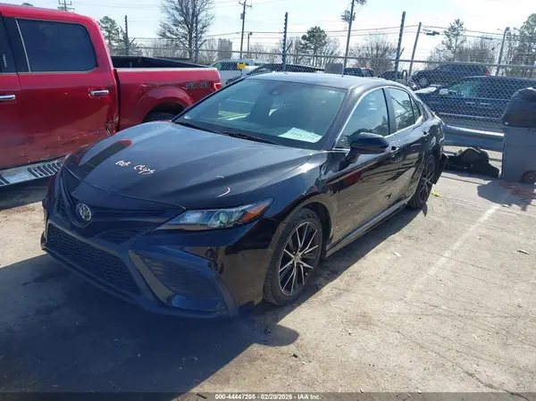 4T1G11AK0MU435077 2021 TOYOTA CAMRY - Image 2