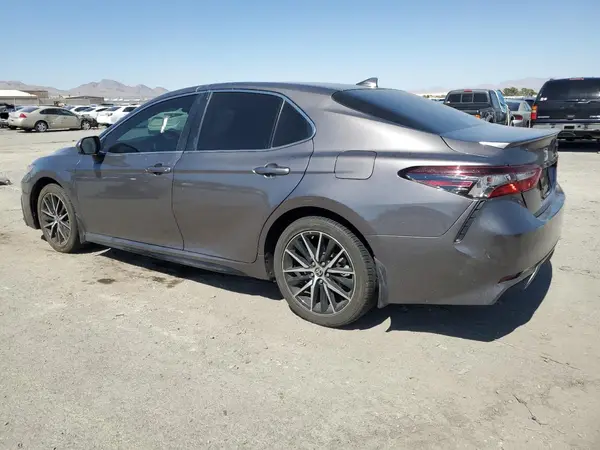 4T1G11AK0MU435502 2021 TOYOTA CAMRY - Image 2