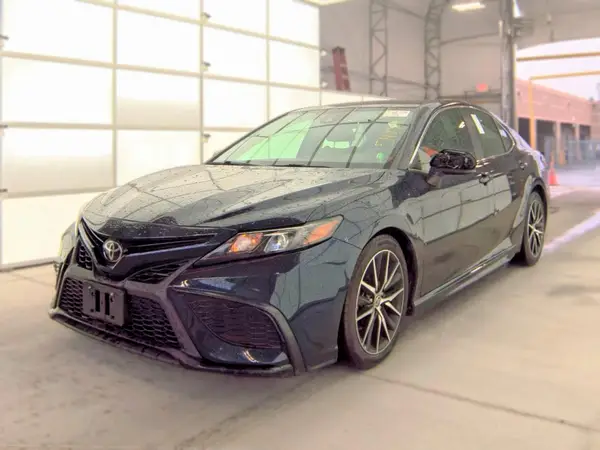 4T1G11AK0MU435841 2021 TOYOTA CAMRY - Image 2