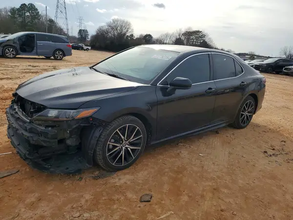 4T1G11AK0MU437895 2021 TOYOTA CAMRY - Image 1
